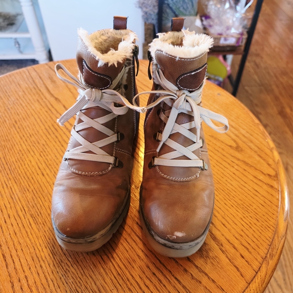 Spring Step Brown Winter Boots - Picture 1 of 8